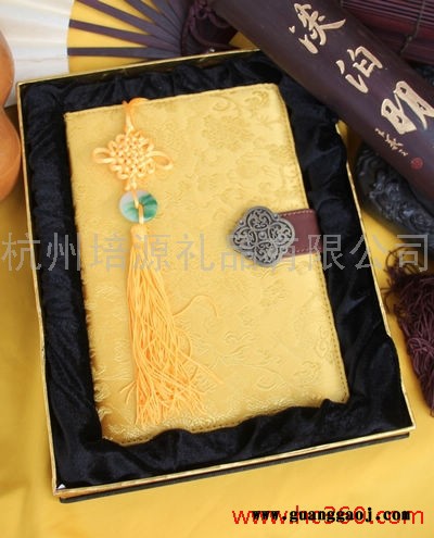 供应丝绸类创意礼品  商务礼品 会议礼品 办公礼品  -丝绸笔记本图2