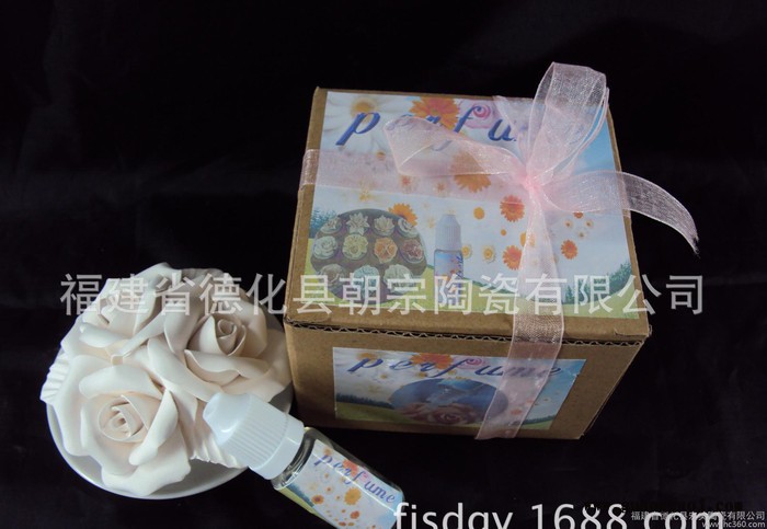 婚庆用品 陶瓷工艺品 创意礼品 香薰套装 zakka 仿真花 陶瓷摆件图2