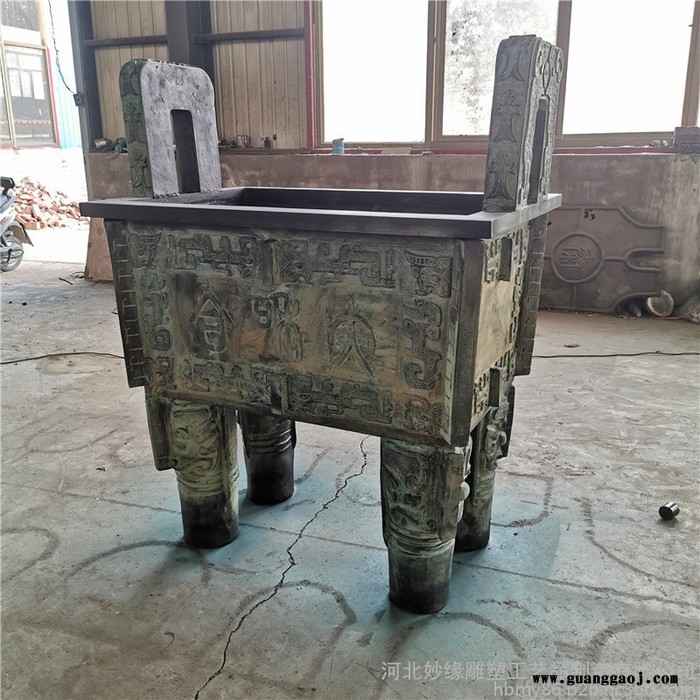 铸铜仿古宝鼎 铜鼎盛千秋办公室开业礼品 黄铜家用三足鼎 铸鼎厂家 铜鼎价格 妙缘铜雕定制图6