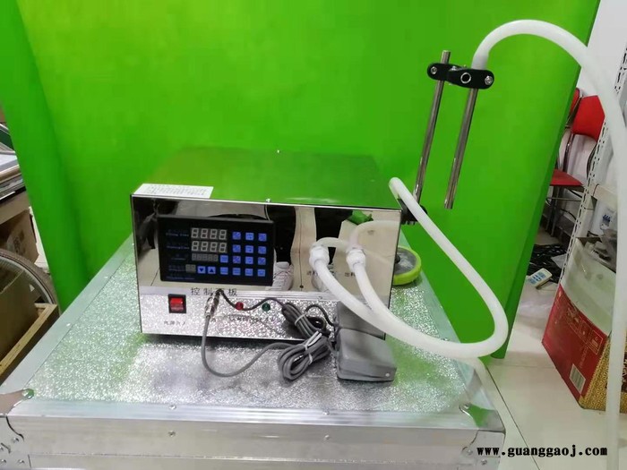 小型液体定量灌装机 小型酒水分装机 清洗液小型灌装机图2