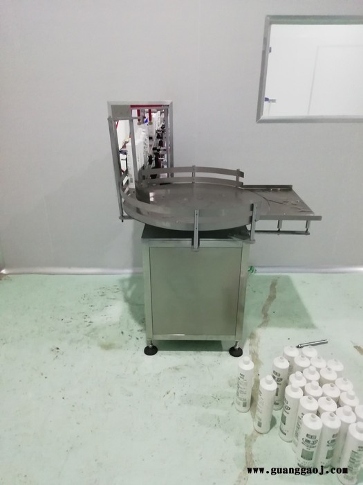 瓶装清洗液液体灌装机 洗衣液洗发膏灌装机 洗发水护发素灌装机械价格 洁厕灵灌装线图5