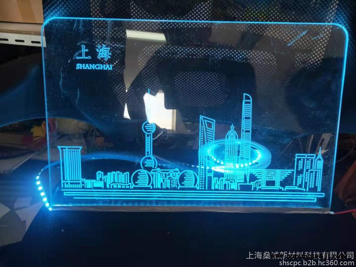 上海燊诚拥有新进的 亚克力激光打点设备可以加工不同造型的导光板价格实惠**图2