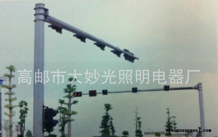 大妙光供应LED交通信号灯 监控杆  红绿灯 **灯杆  监控摄像机支架图4