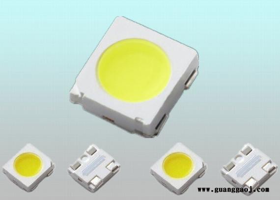 供应3535贴片陶瓷支架0.8高 1W SMD白光LED  80-130LM