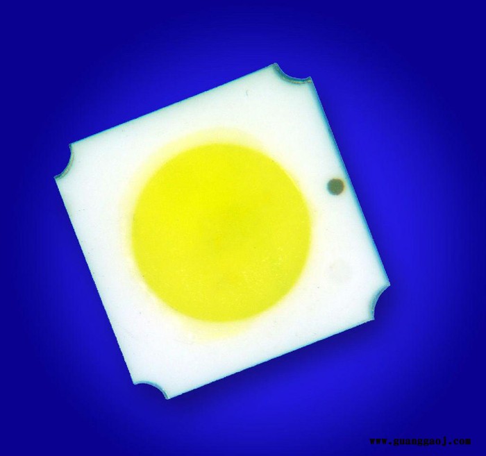 供应3535贴片陶瓷支架0.8高 1W SMD白光LED  80-130LM图2