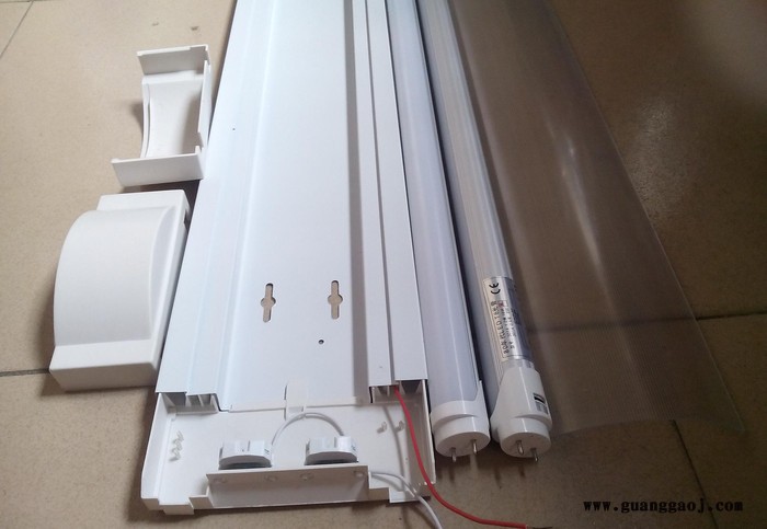 专业生产T8LED双管防尘PC罩支架，直销，货源充足图3