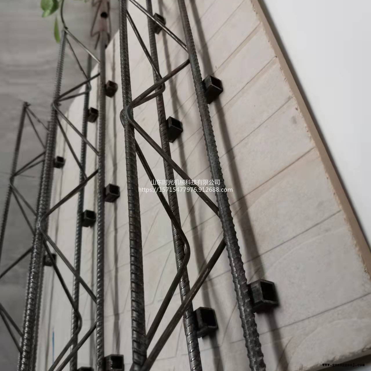 桁架机 桁架设备 钢筋桁架楼承板 桁架楼承板加工设备  山东时光SGHJ-100图1