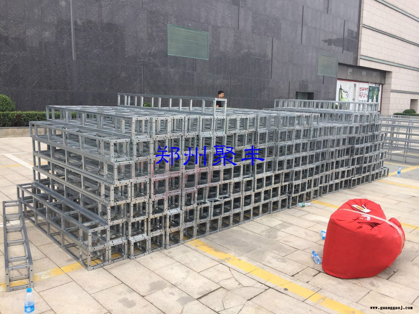郑州钢铁桁架，灯光架，背景架，方管桁架图1