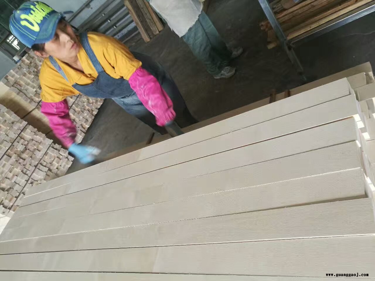 跃辉实木运动木地板 篮球馆实木地板 体育场馆木地板 舞台羽毛球馆木地板【跃辉木业】图2