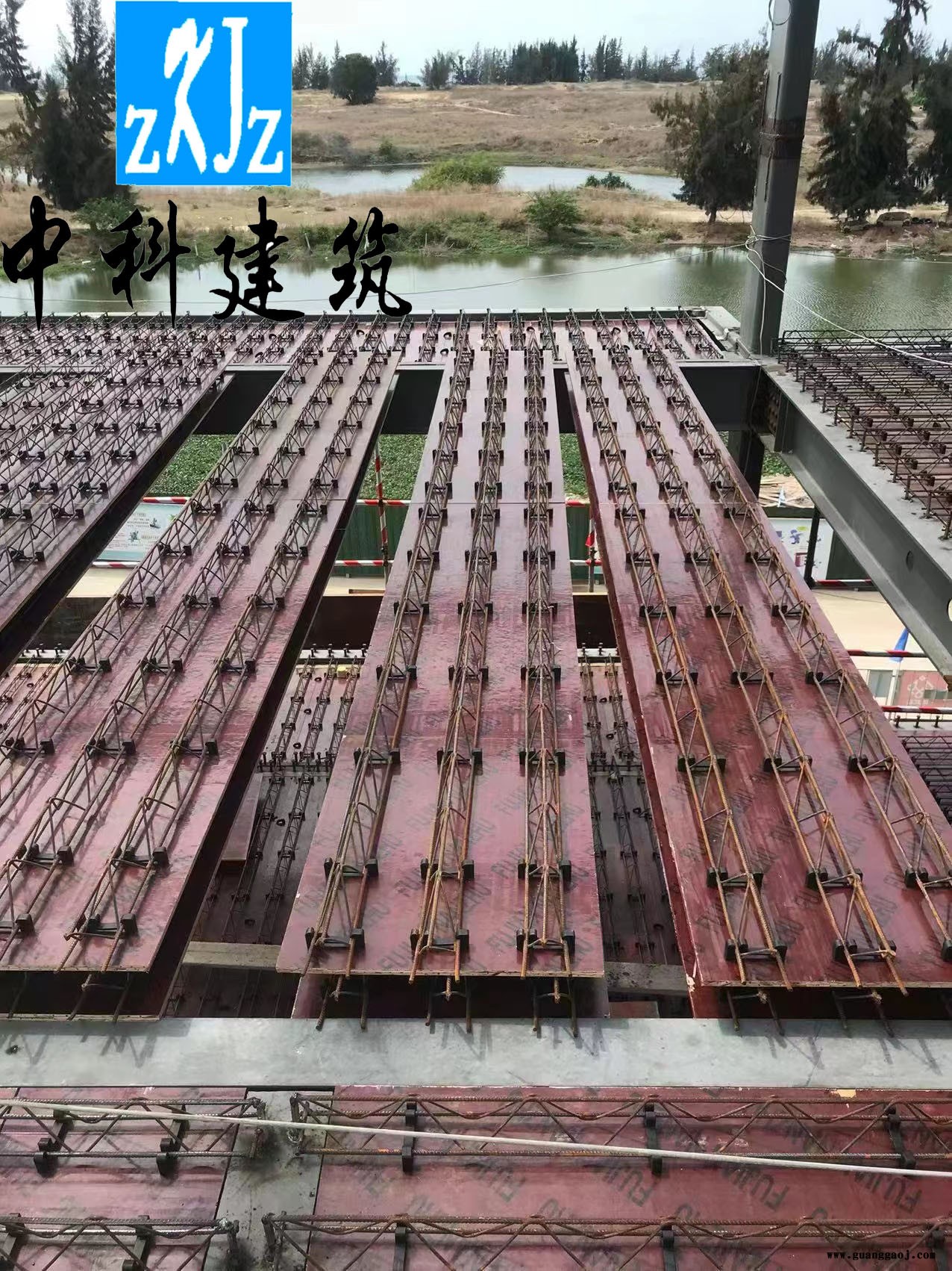 海南可拆卸钢筋桁架楼承板 组合装配式楼房承重板图2