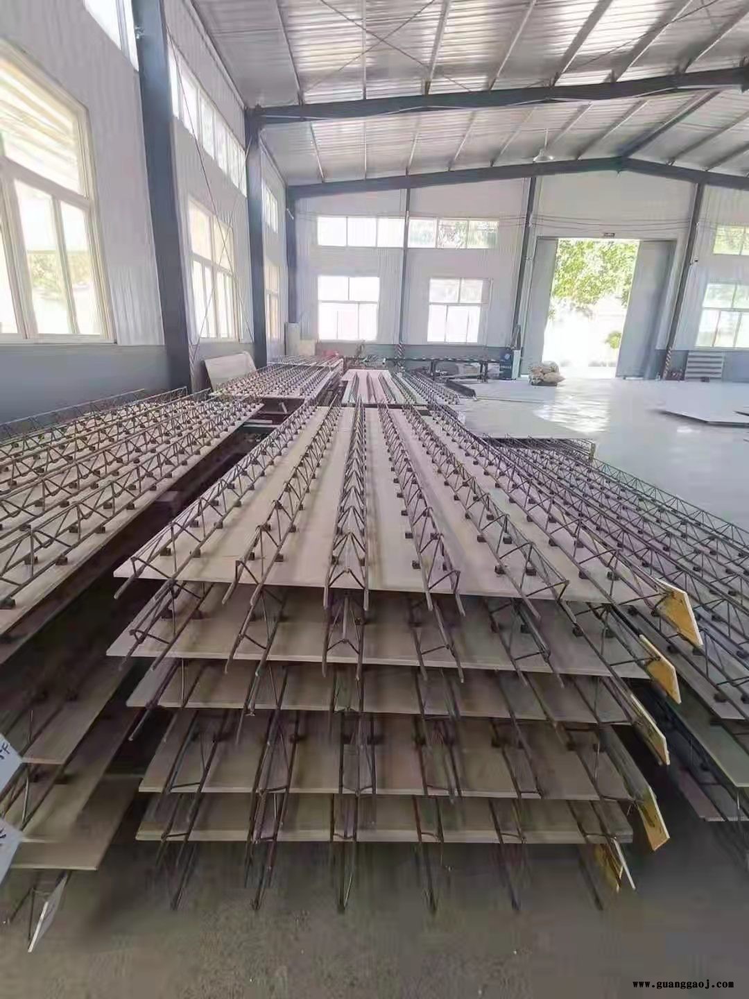 供应钢筋桁架机楼承板加工设备