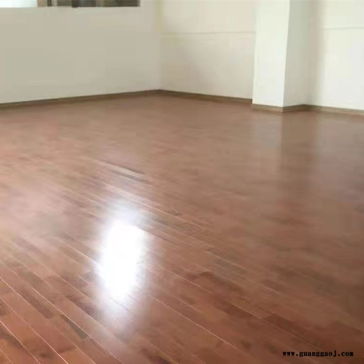 舞台专用地板  枫华木木地板  篮球馆专用木地板  方体体育图2