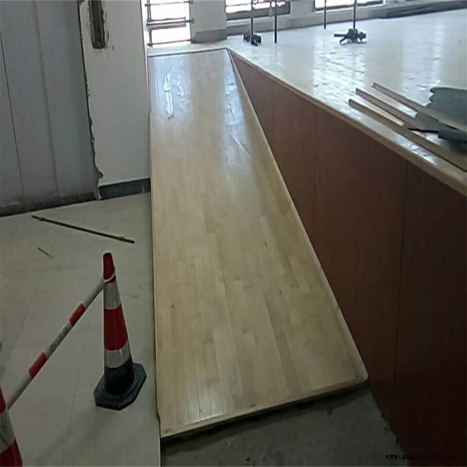 凯洁地板 加枫健身房实木地板翻新 三台县运动木地板 邯山舞台木地板图2