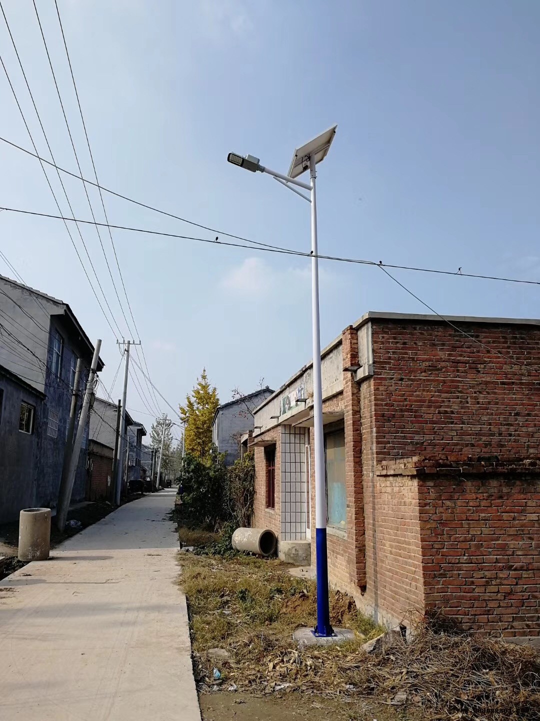 湖南邵阳100瓦球场投光灯太阳能路灯厂家包安装图6