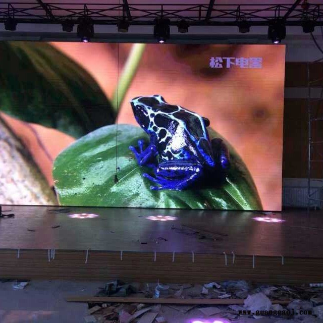 鼎恩定制DE-P3-I-192*192-32黑河市P3全彩LED显示屏P3室内全彩LED电子屏P3 LED显示屏图1
