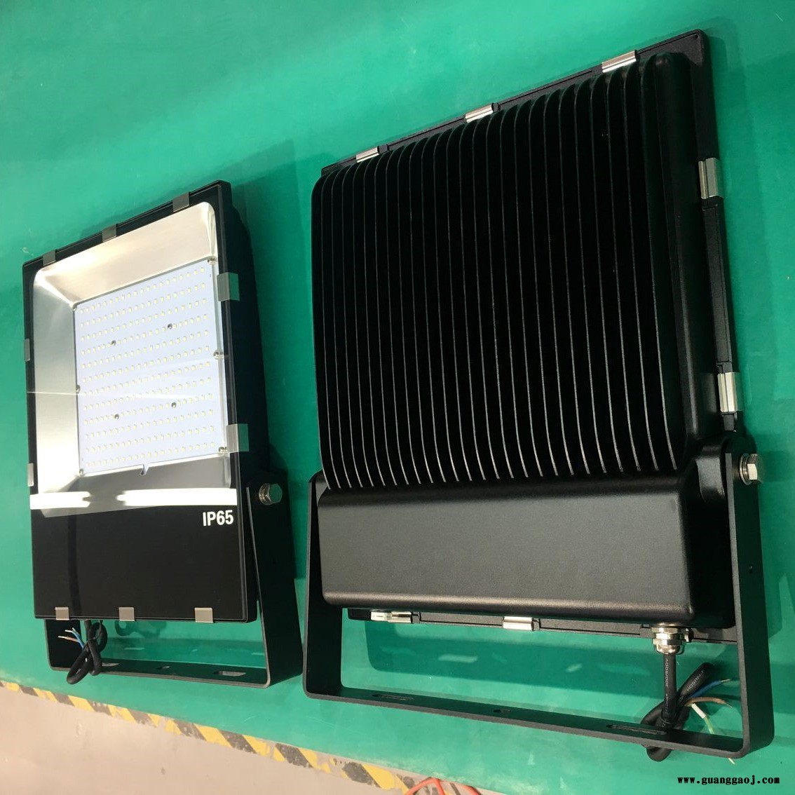 深圳泛光灯厂家 100WLED投光灯SMD3030贴片高品质户外IP65防水尘投射灯成品图4