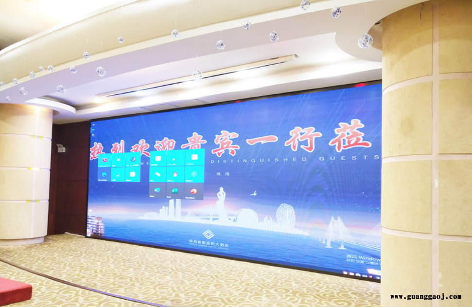 火车站LED显示屏,汽车站室内LED显示屏定做图1