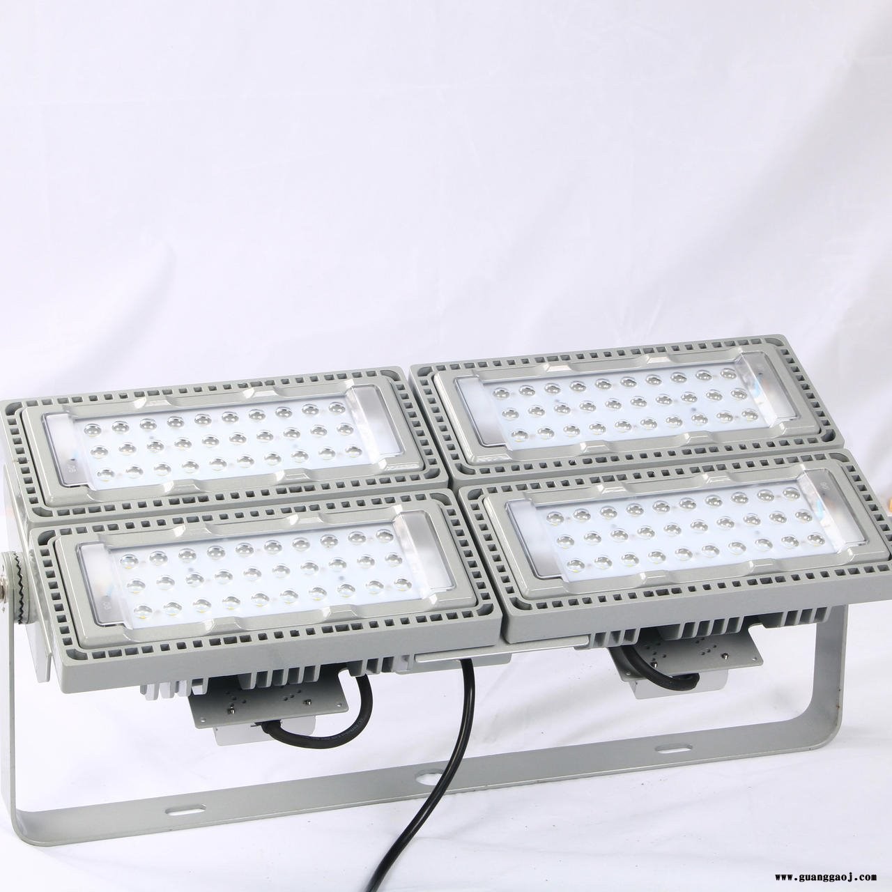 天津大型建筑工地施工专用NTC9280系列 照明LED泛光灯 投光灯 防水 防潮 防抖动 防眩亮度强 稳定性强 免维hu图1