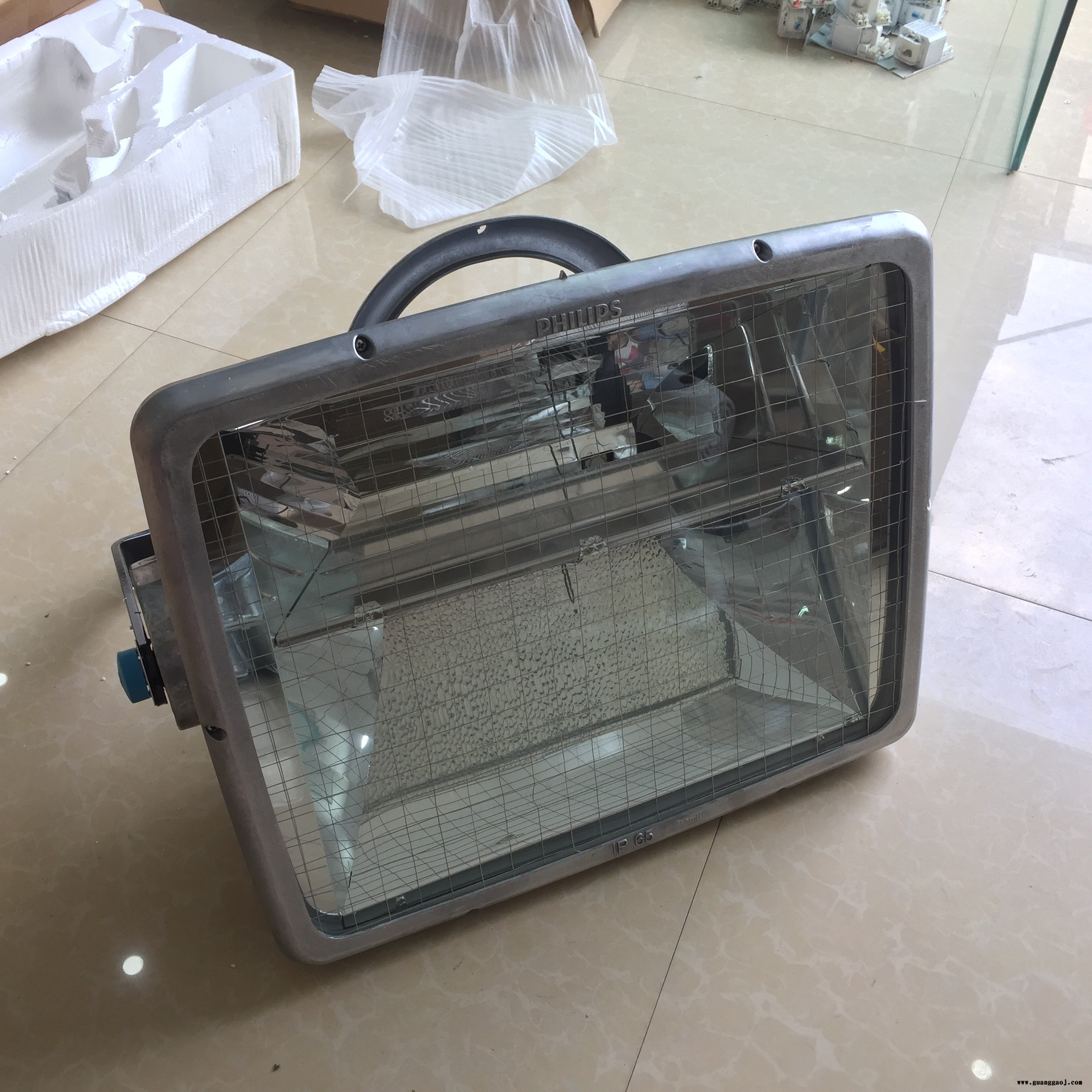 体育球场专用照明灯具 飞利浦MVF028 1000W/2000W大功率泛光灯具  热销产品图1