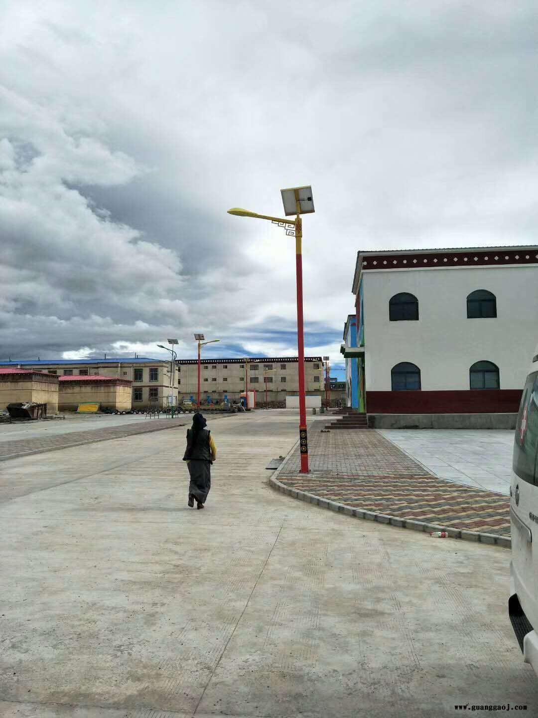 图木舒克太阳能投光灯出厂价图2