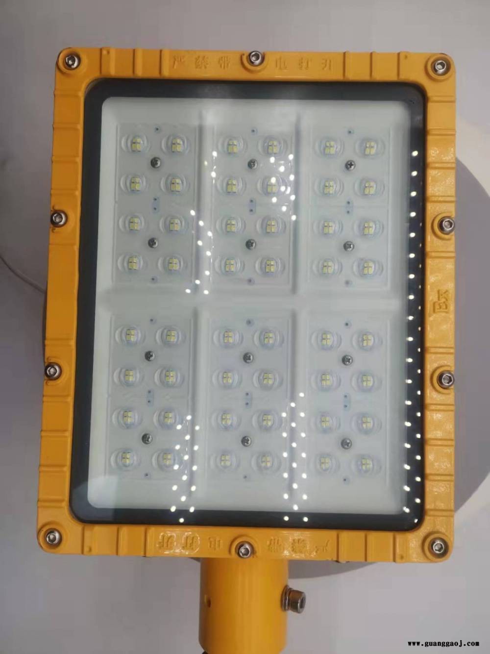 led防爆灯50w100w 方形圆形泛光灯 仓库厂房灯加油站投光灯车间灯图2