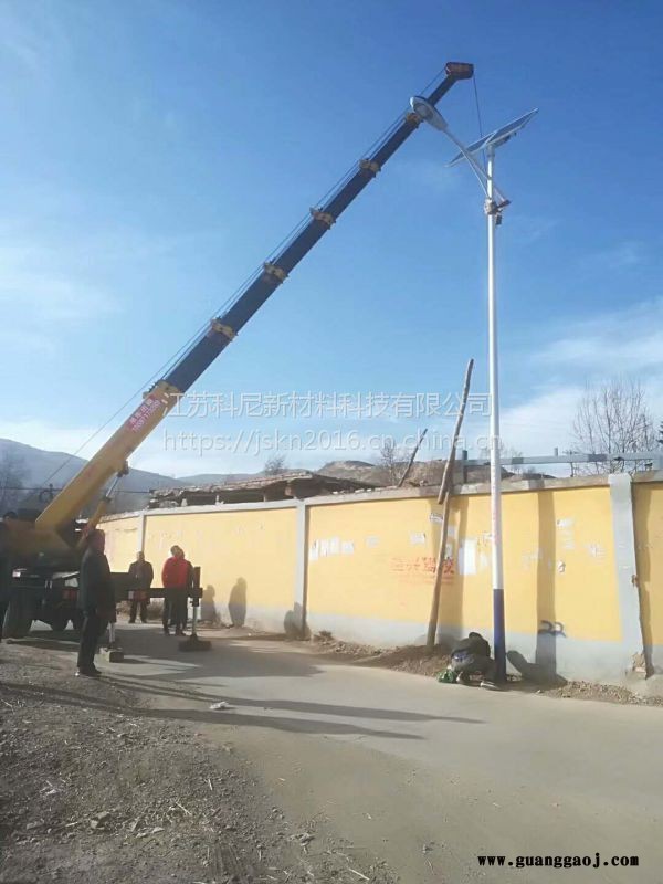 驻马店农村太阳能路灯建设 承德太阳能路灯报价清单 科尼星投光灯高杆灯图1