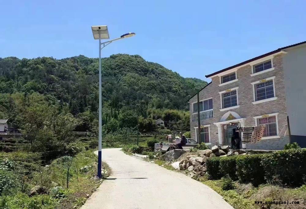 广1西桂1林羽毛球场照明灯杆 三火投光灯 规格参数图2