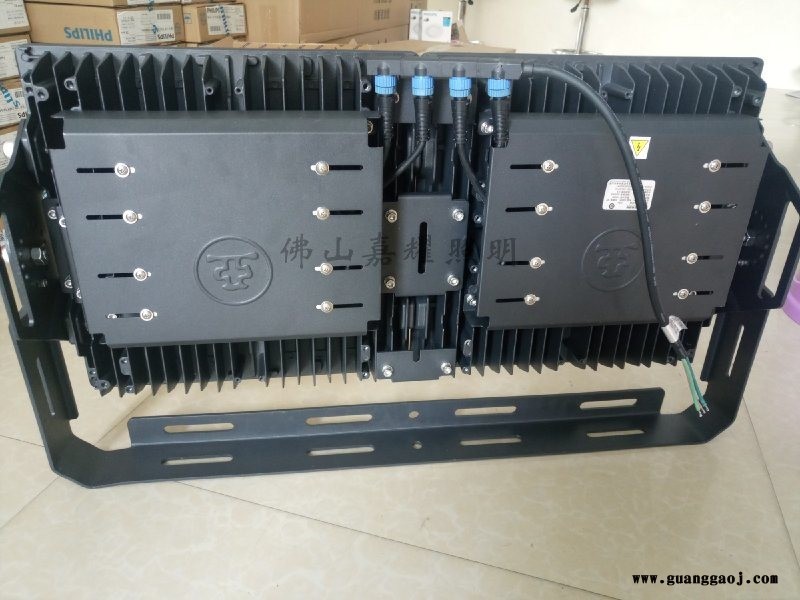 上海亚明大功率1000W LED泛光灯图4