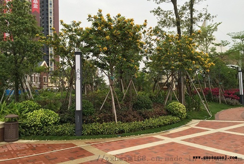 庭院灯不同材质在园林景观亮化的搭配图3