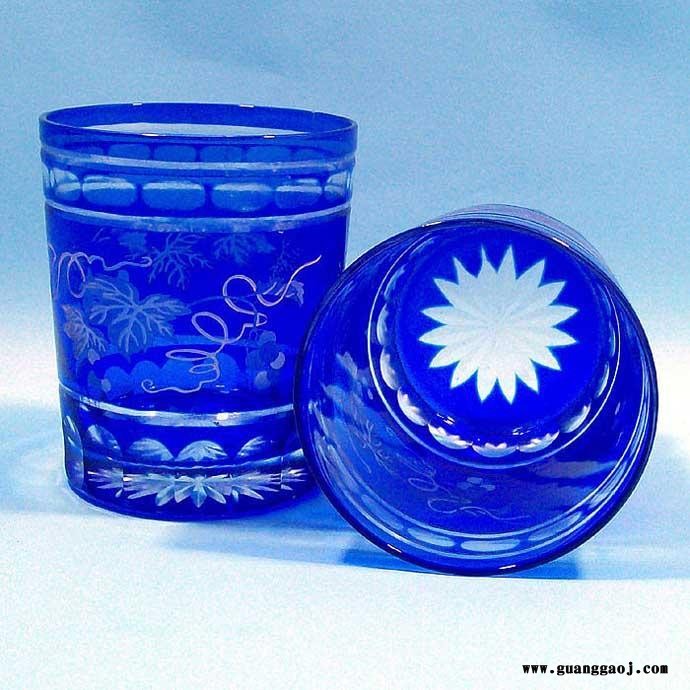 雕刻玻璃口杯，刻花玻璃礼品杯图2