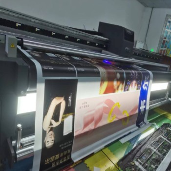 厂家直销卡布灯箱高清画质灯箱布 5米宽幅无拼接UV软膜喷绘灯箱布图3
