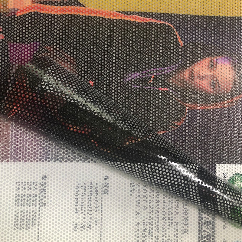 东莞厂家定制高清uv喷绘写真黑胶单孔透膜户内外防水防嗮广告背贴图3