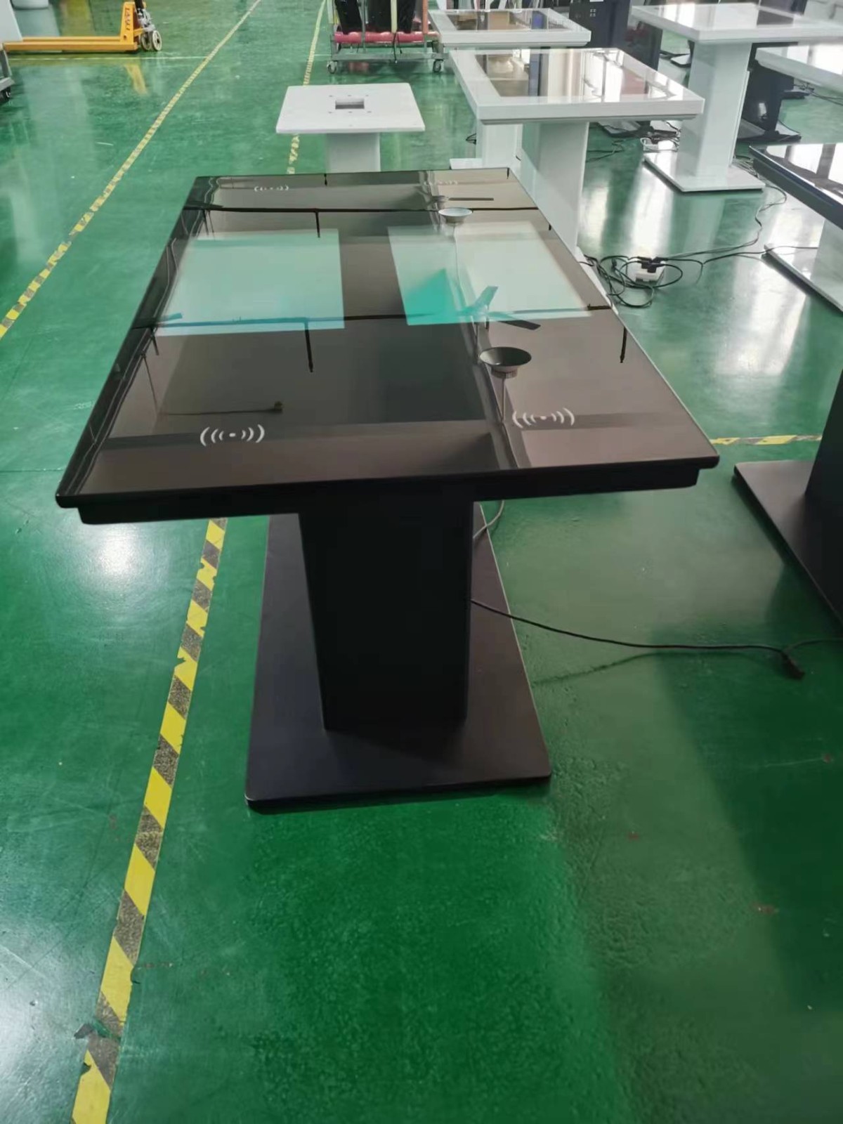 定制触摸茶几一体机触控互动娱乐游戏桌电容恰谈桌查询展示桌手机图2