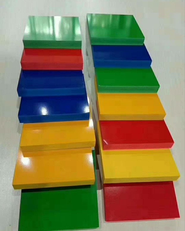直销批发PVC彩色白色红黄蓝绿黑色雪弗板亮光面窗花板量大优惠
