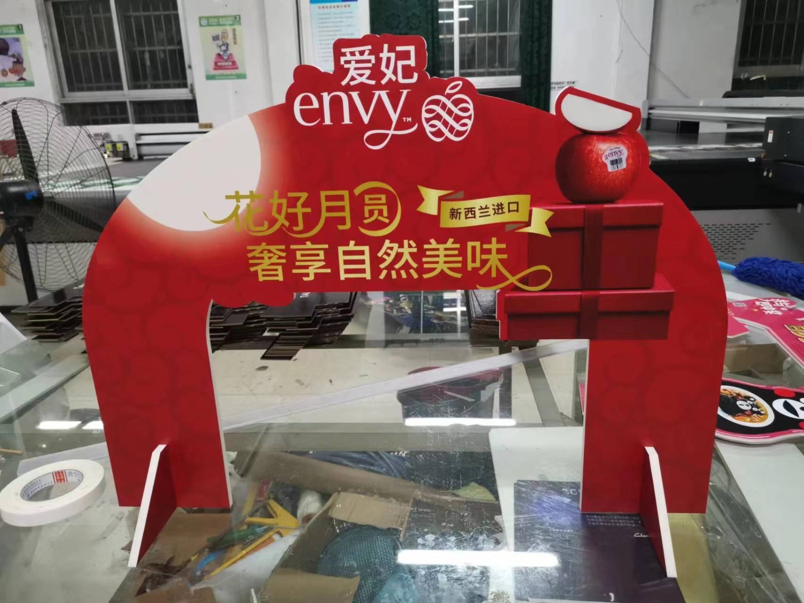 大型人像立牌写真KT板材质 高精度写真喷印 爱普生机器喷印图2