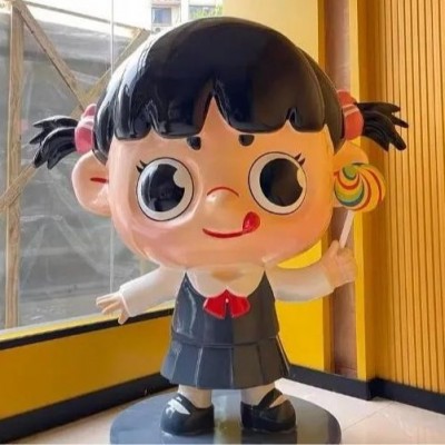 大型卡通网红IP公仔动物彩绘室内户外打卡地摆件玻璃钢人物雕塑