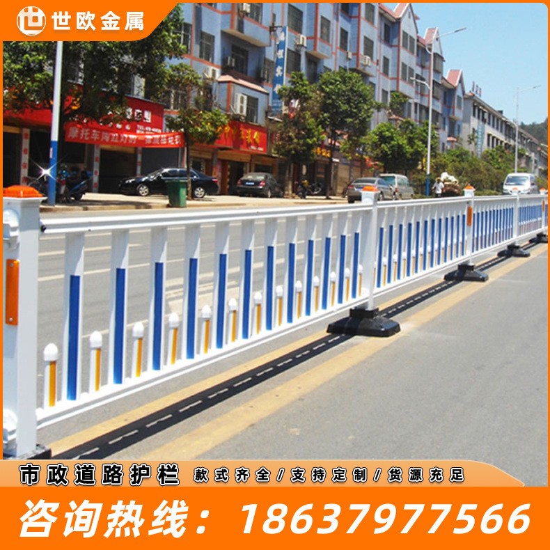 市政道路护栏锌钢铸铁护栏交通隔离栏京式护栏花箱护栏牡丹花护栏