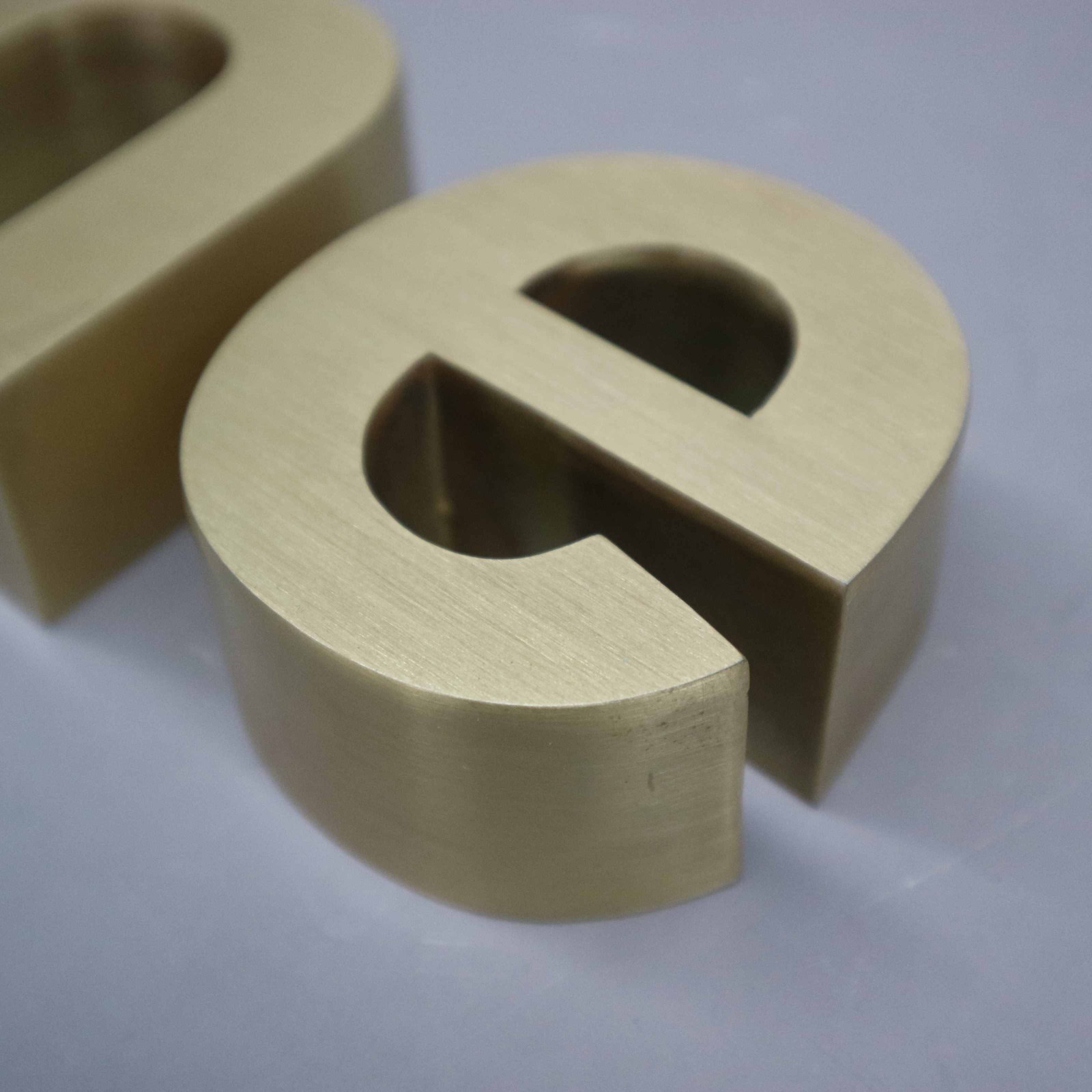钛金精工字图2