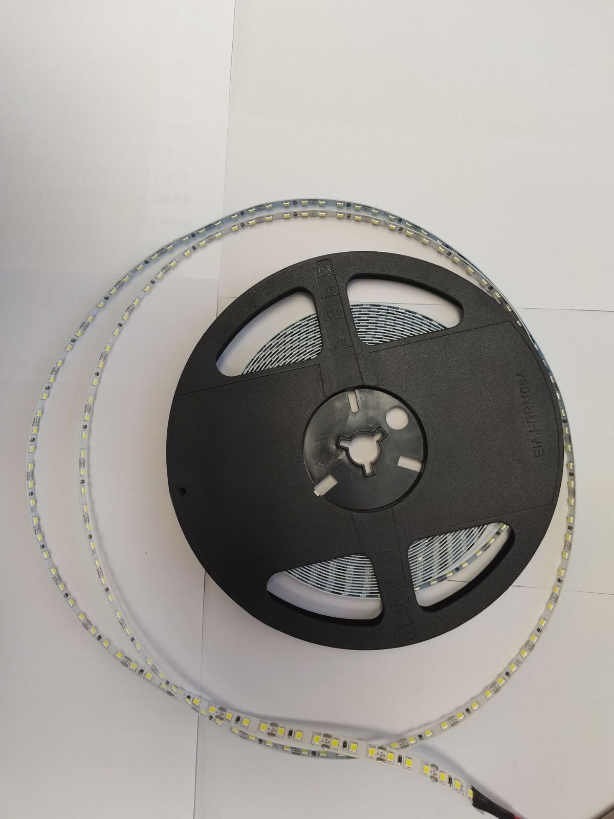 欧曼LED灯带12V24V低压2835-120珠高亮贴片自粘线性灯槽裸板光 带图1