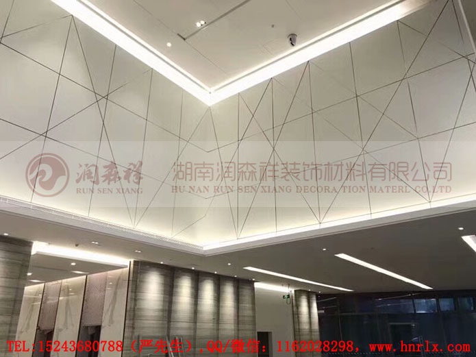 长沙铝单板厂,铝方通,铝扣板,长沙铝圆管,勾搭龙骨,冲孔龙骨图2